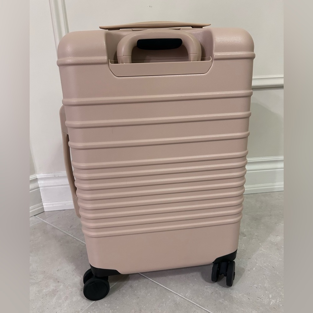Beis Carry-on Luggage